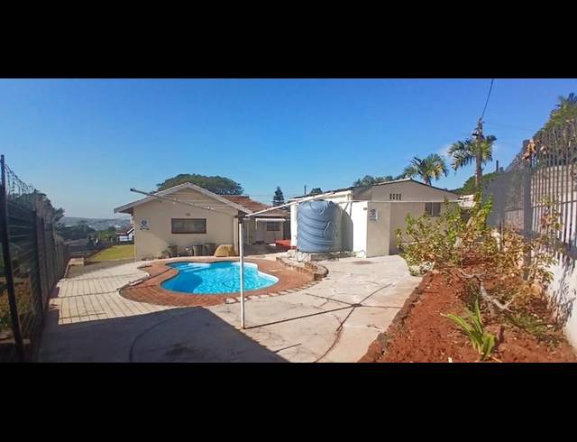 5 BEDROOM HOUSE FOR SALE IN MONTCLAIR